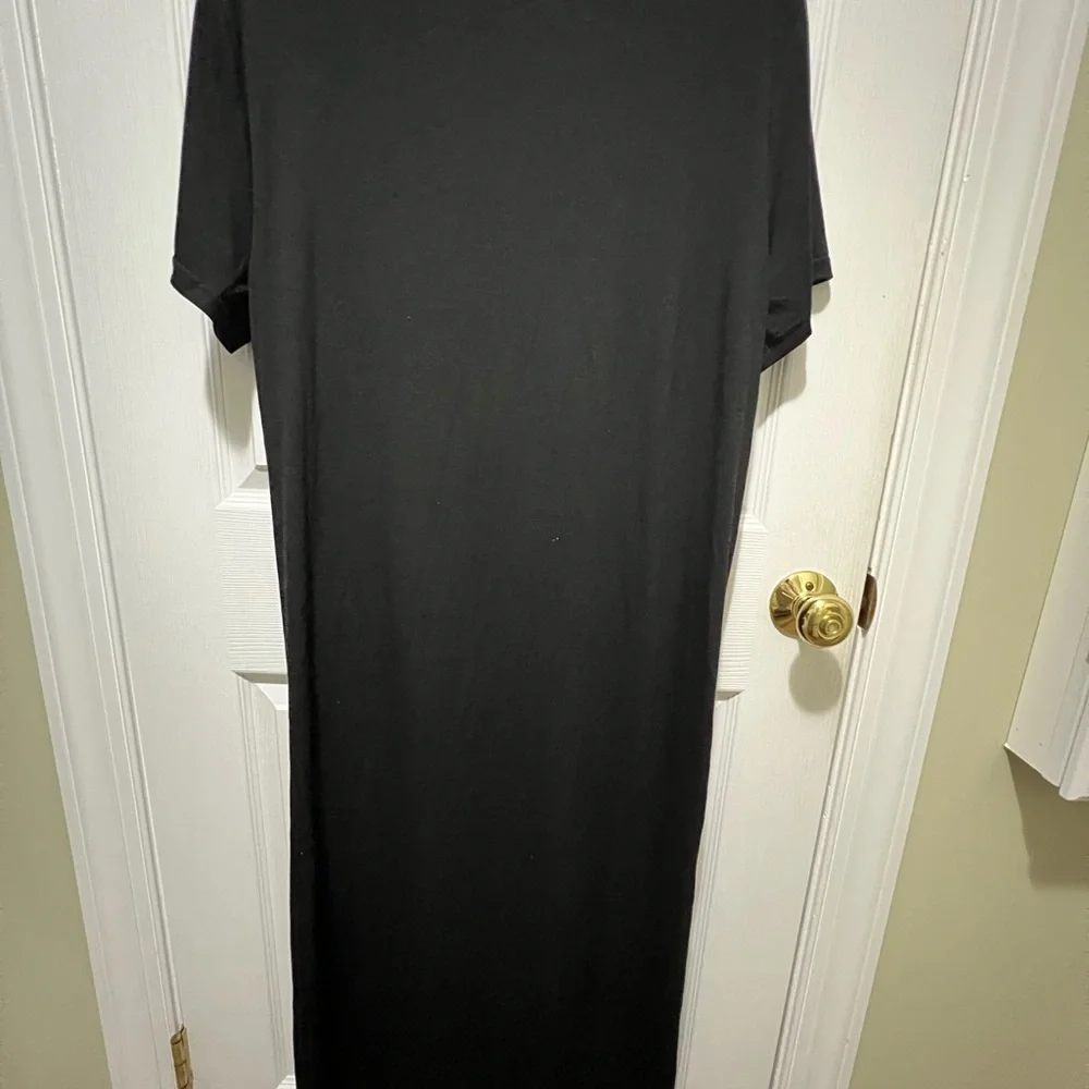 V-Neck Short Sleeve Tee Dresses in Black, Heather Gray, Tan, and Salmon Bundle - Picture 9 of 13